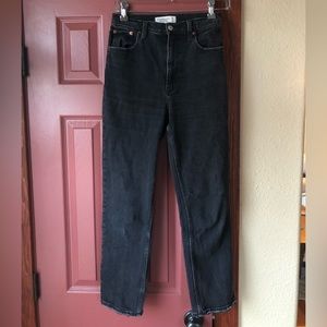 Abercrombie and Fitch Women’s Curve Love Ultra High Rise Ankle Straight Jean